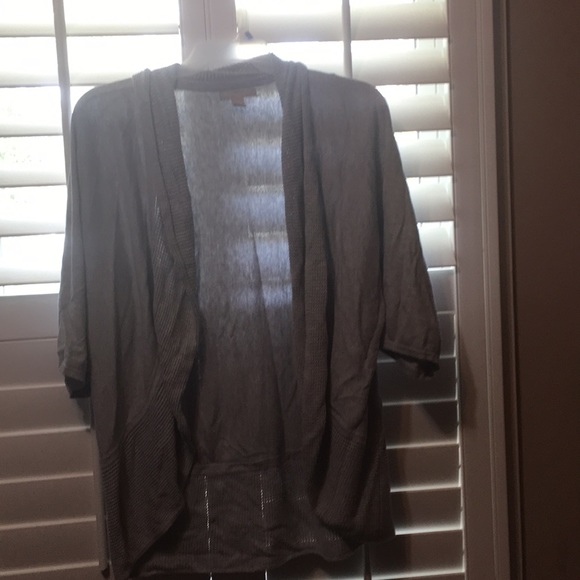 Super cute open sweater - Picture 2 of 4